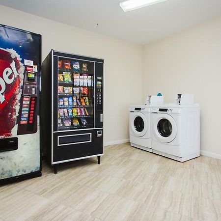 Scottish Inn & Suites 베이타운 외부 사진